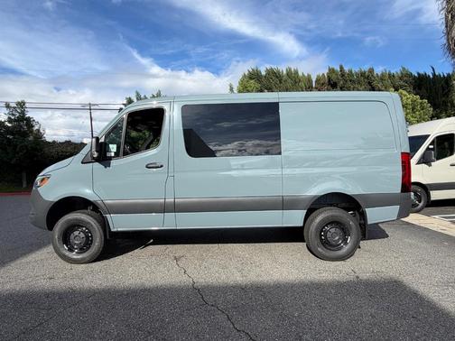 2026 Mercedes-Benz Sprinter 2500 Standard Roof