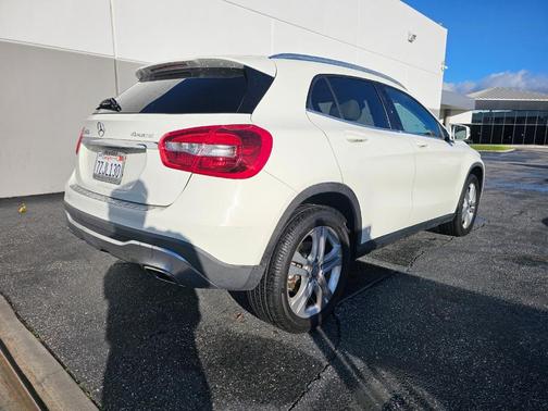 2018 Mercedes-Benz GLA 250 Base 4MATIC
