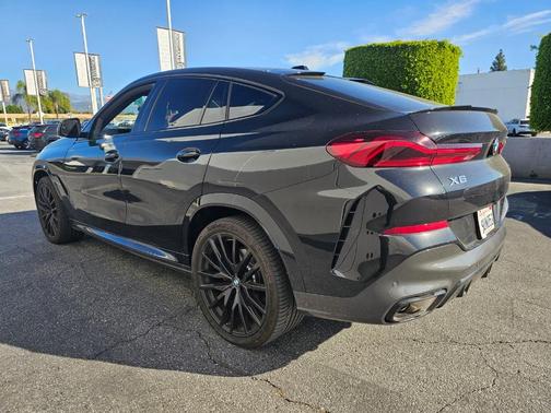 2025 BMW X6 xDrive40i