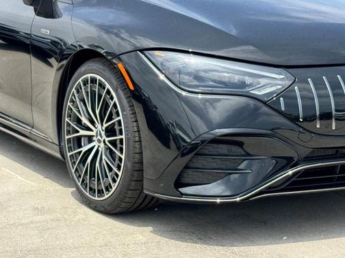 2025 Mercedes-Benz AMG EQE Base