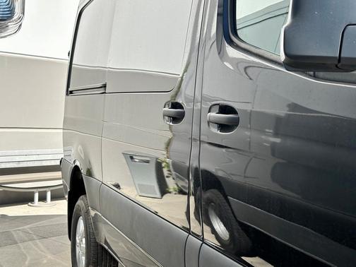 2025 Mercedes-Benz Sprinter 2500 144 WB Standard Roof Crew