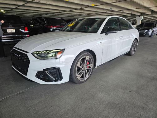2023 Audi A4 45 S line Prestige