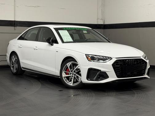 2023 Audi A4 45 S line Prestige