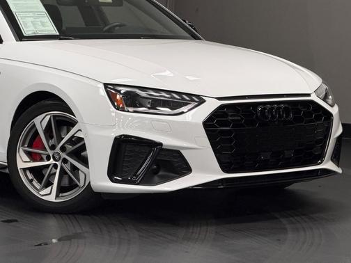 2023 Audi A4 45 S line Prestige