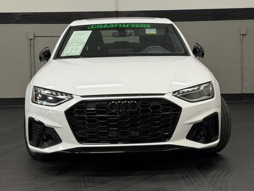 2023 Audi A4 45 S line Prestige