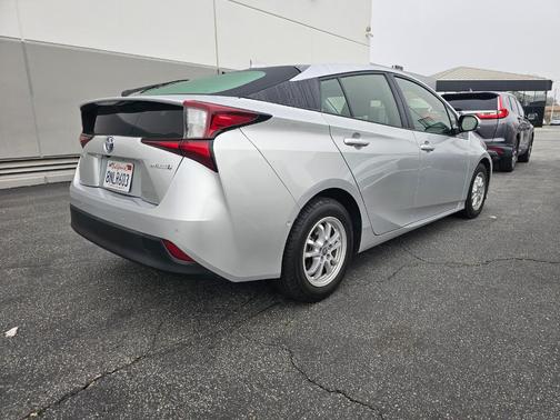 2020 Toyota Prius LE