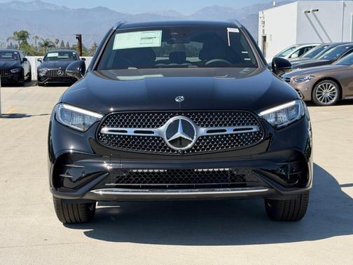 Obsidian Black 2026 Mercedes-Benz GLC 300 Base