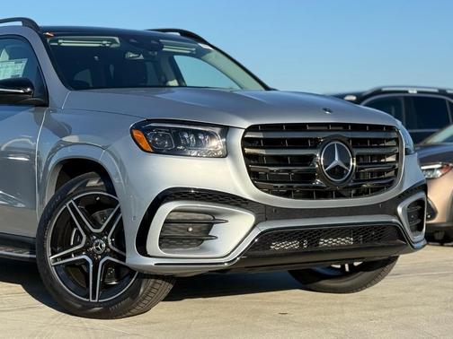2026 Mercedes-Benz GLS 450