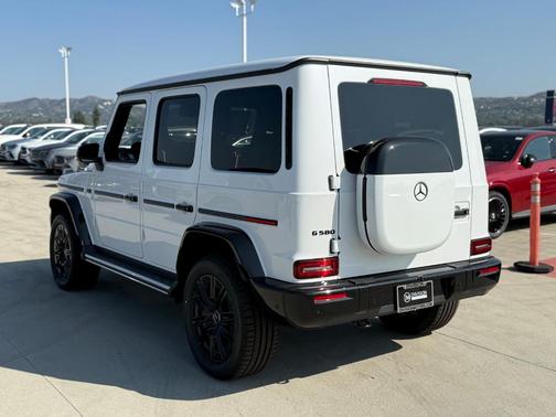 2025 Mercedes-Benz G-Class Base