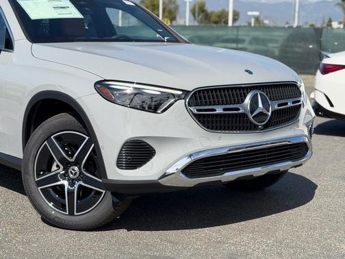 2026 Mercedes-Benz GLC 300 Base