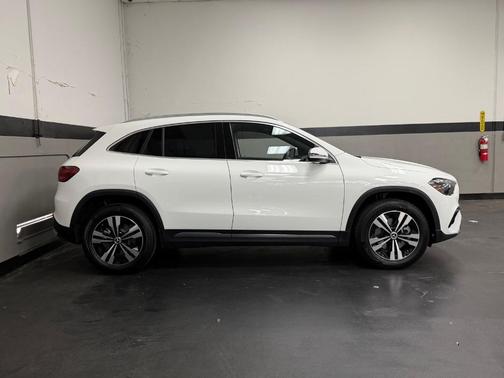 Polar White 2026 Mercedes-Benz GLA 250 Base