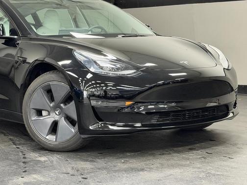2022 Tesla Model 3 Base