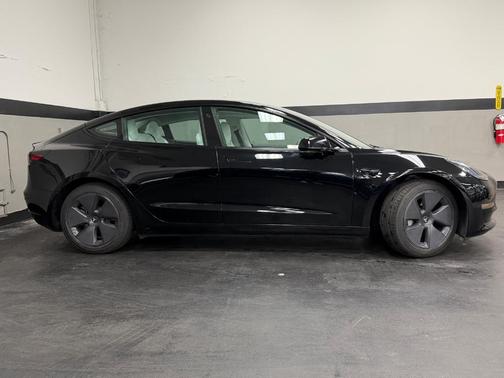 2022 Tesla Model 3 Base