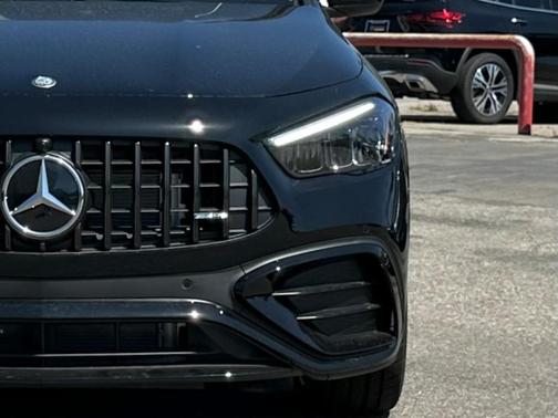 2026 Mercedes-Benz AMG GLA 35 Base