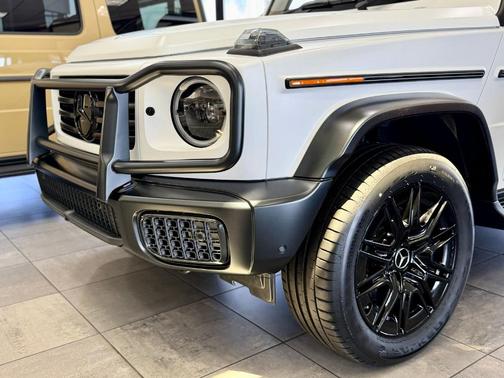 Moon 2026 Mercedes-Benz G-Class G 550 4MATIC