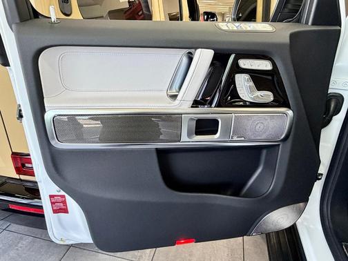 Moon 2026 Mercedes-Benz G-Class G 550 4MATIC