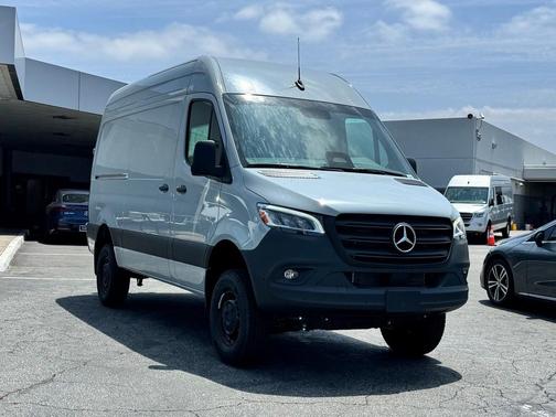 2025 Mercedes-Benz Sprinter 2500 Standard Roof