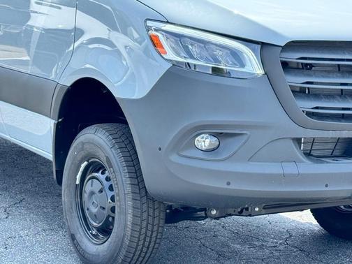 2025 Mercedes-Benz Sprinter 2500 Standard Roof