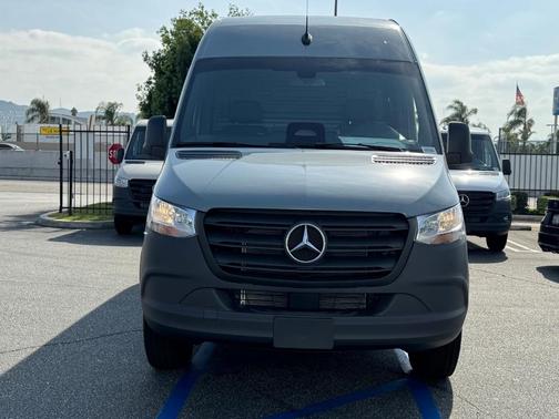2026 Mercedes-Benz Sprinter 2500 High Roof