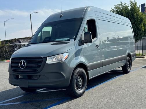 2026 Mercedes-Benz Sprinter 2500 High Roof