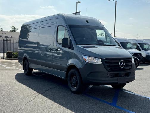 2026 Mercedes-Benz Sprinter 2500 High Roof