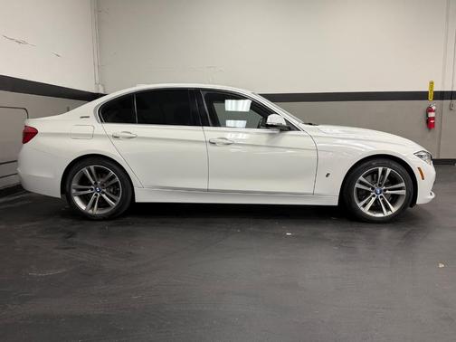2018 BMW 330e iPerformance