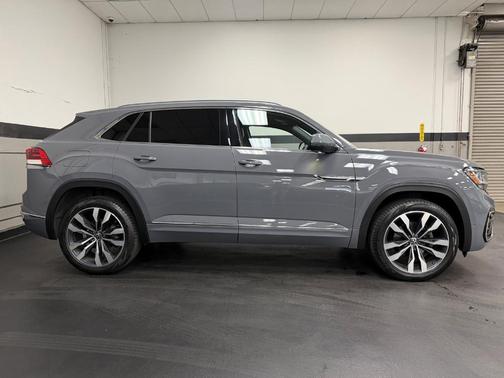 2020 Volkswagen Atlas Cross Sport 3.6L V6 SEL Premium R-Line