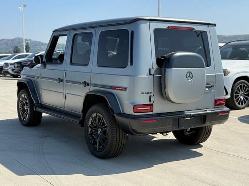 2025 Mercedes-Benz G-Class Base