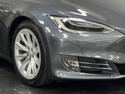 2017 Tesla Model S 75D