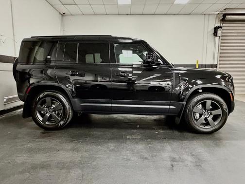 Santorini Black 2023 Land Rover Defender 110 SE