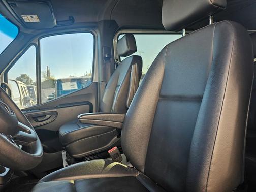 2024 Mercedes-Benz Sprinter 2500 144 WB