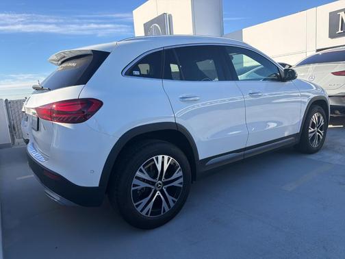 2025 Mercedes-Benz GLA 250 Base