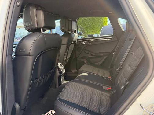 2023 Porsche Macan T