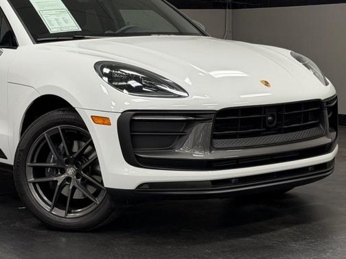 2023 Porsche Macan T