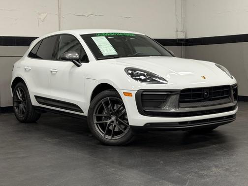 2023 Porsche Macan T