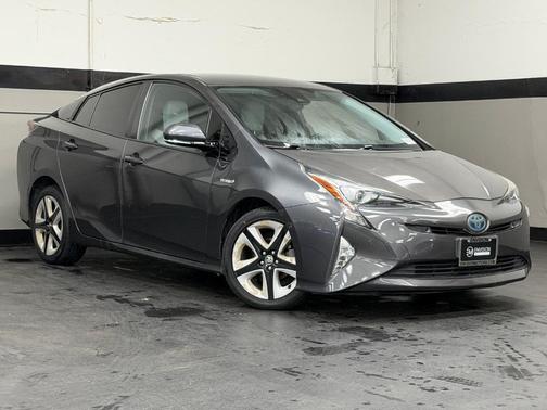 2016 Toyota Prius Four Touring