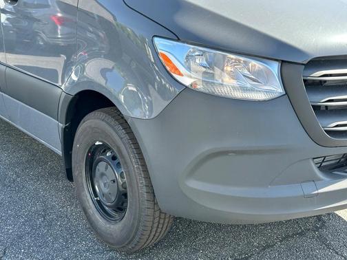 2025 Mercedes-Benz Sprinter 2500 Standard Roof