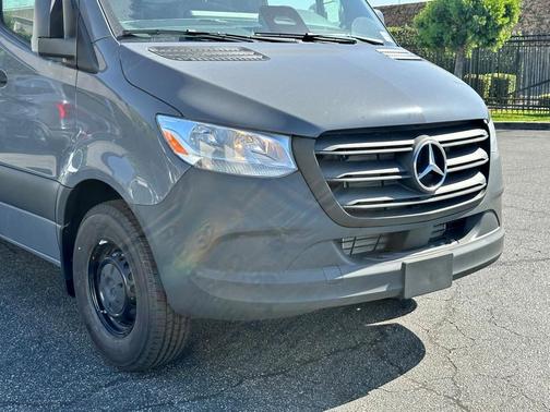 2025 Mercedes-Benz Sprinter 2500 Standard Roof
