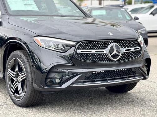 2025 Mercedes-Benz GLC 350e Base 4MATIC