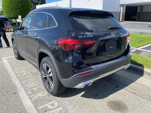Midnight Black 2025 Mercedes-Benz GLA 250 Base