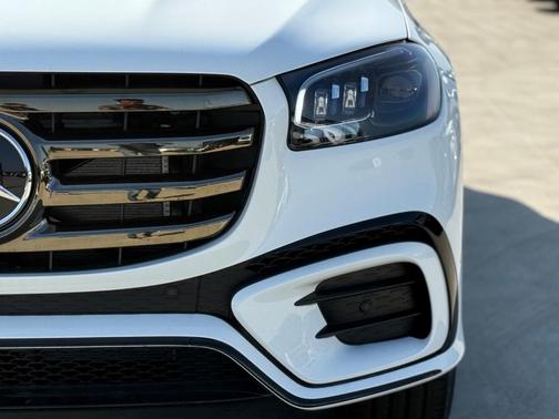 2026 Mercedes-Benz GLS 580