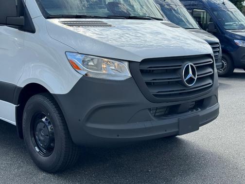 2025 Mercedes-Benz Sprinter 2500 High Roof