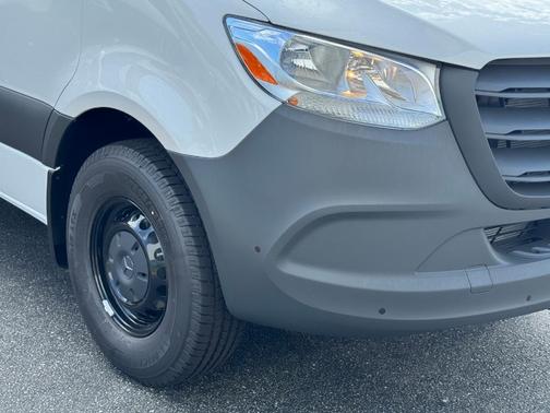 2025 Mercedes-Benz Sprinter 2500 High Roof