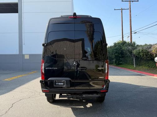 2026 Mercedes-Benz Sprinter 2500 144 WB Standard Roof Passenger