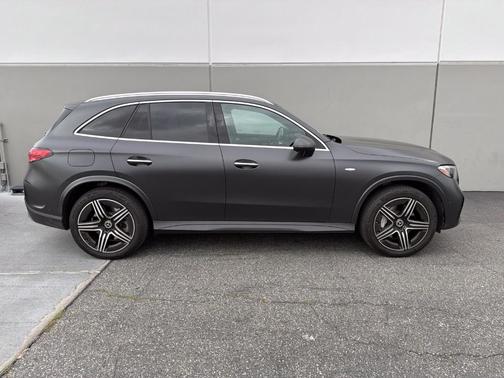 Graphite Gray Metallic 2025 Mercedes-Benz GLC 350e Base 4MATIC