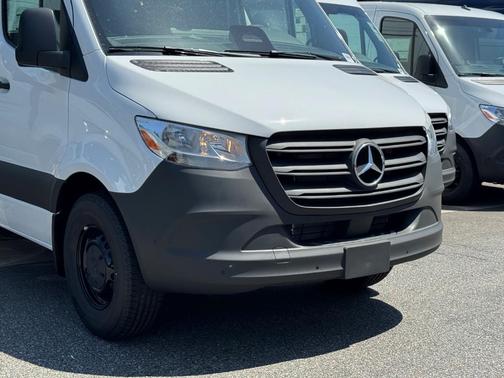 2025 Mercedes-Benz Sprinter 2500 High Roof