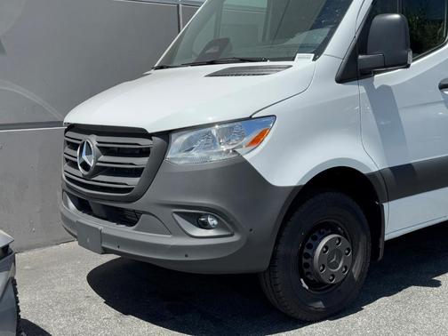2025 Mercedes-Benz Sprinter 3500 High Roof