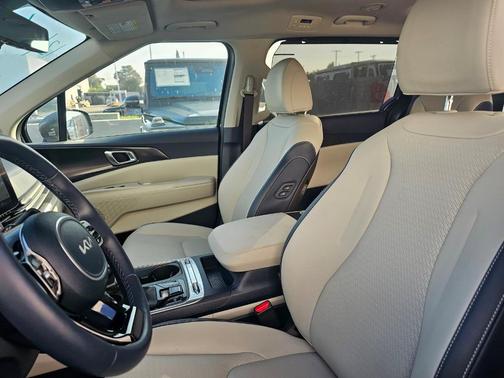 2025 Kia Carnival SX Prestige