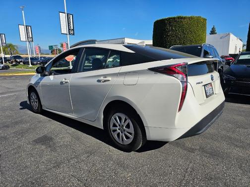 2018 Toyota Prius One