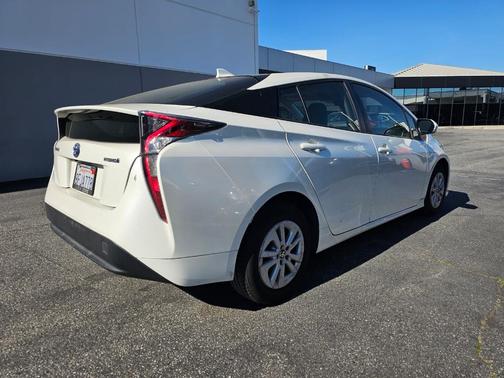 2018 Toyota Prius One